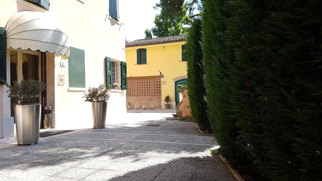 La Corte Dei Sogni B&B Modena Frühstückspension