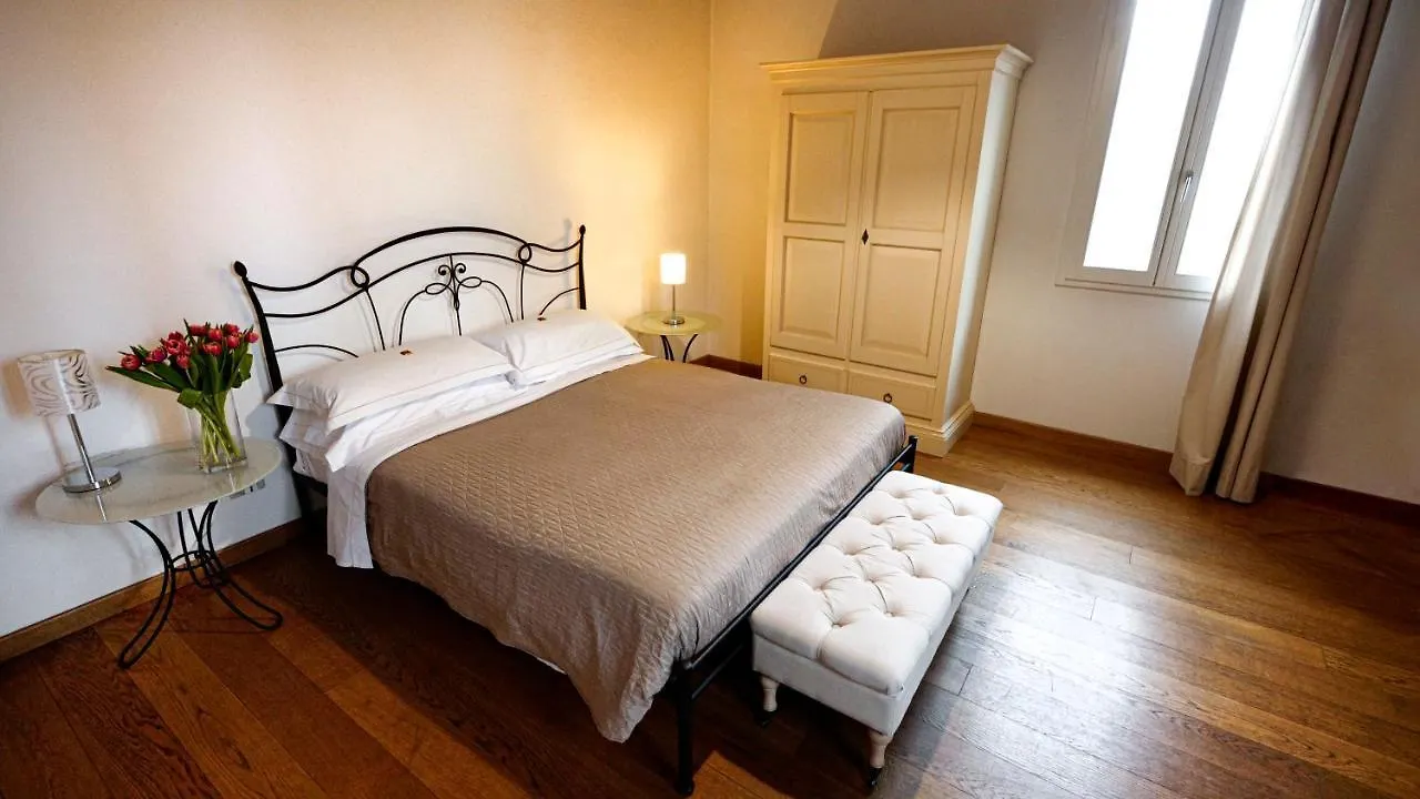 La Corte Dei Sogni B&B モデナ